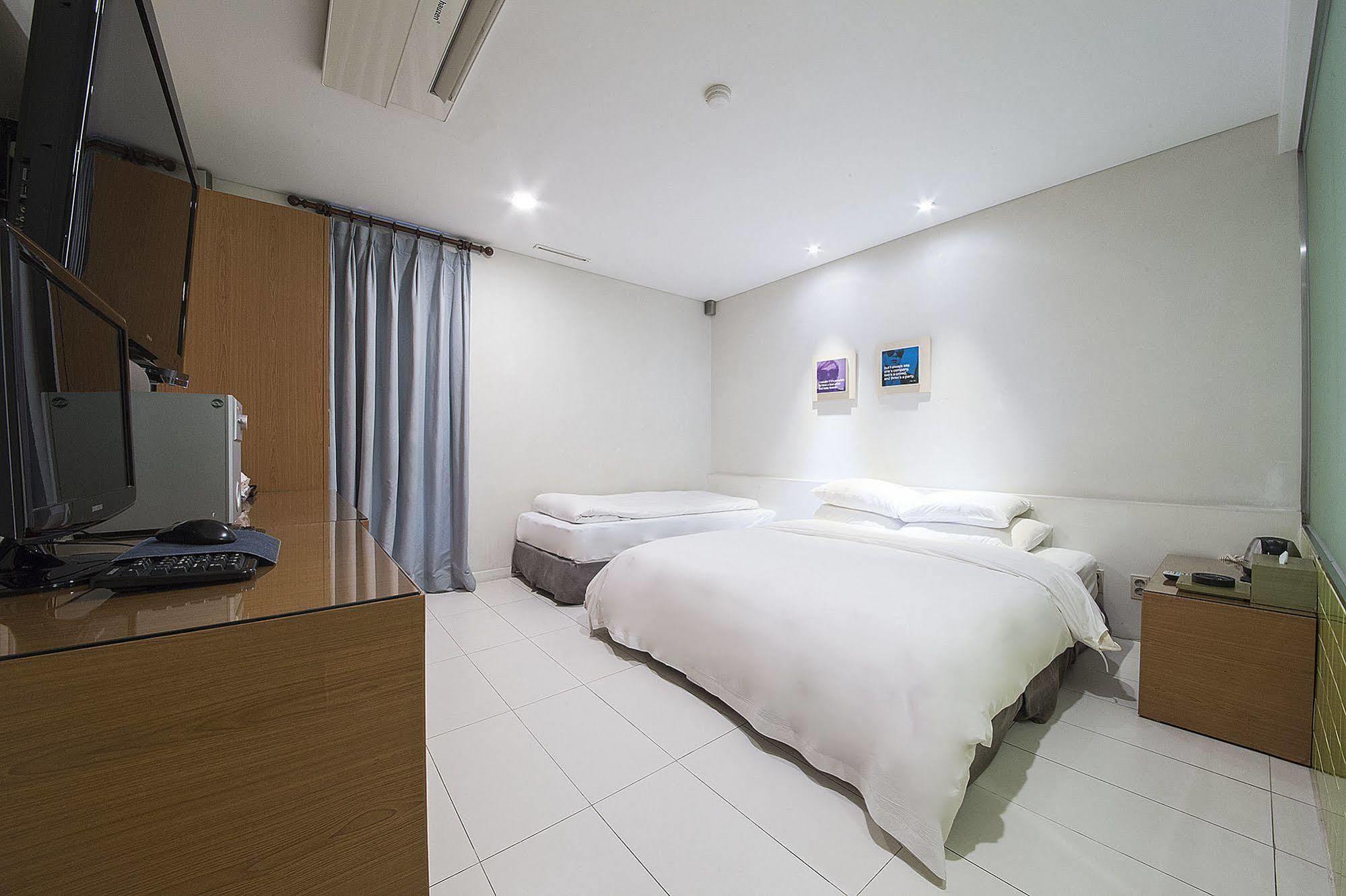 Mate Hotel Seoul 金浦 外观 照片